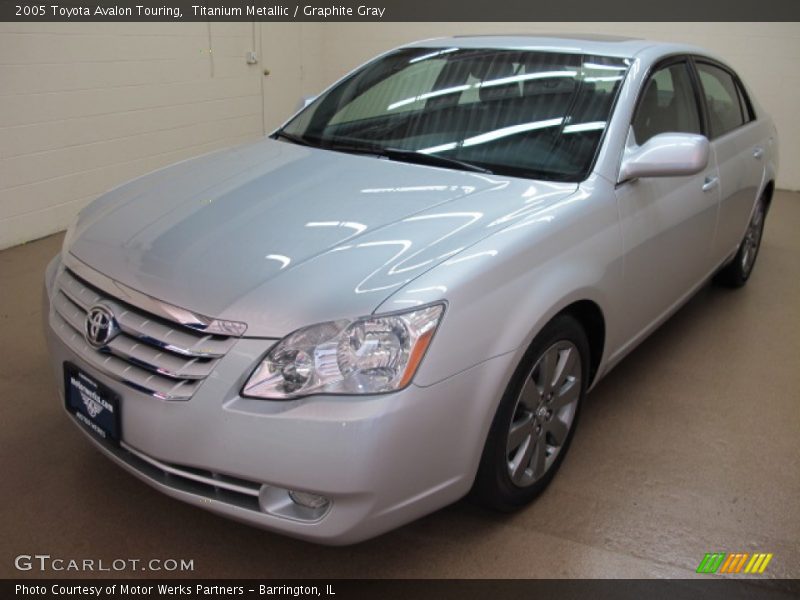 Titanium Metallic / Graphite Gray 2005 Toyota Avalon Touring