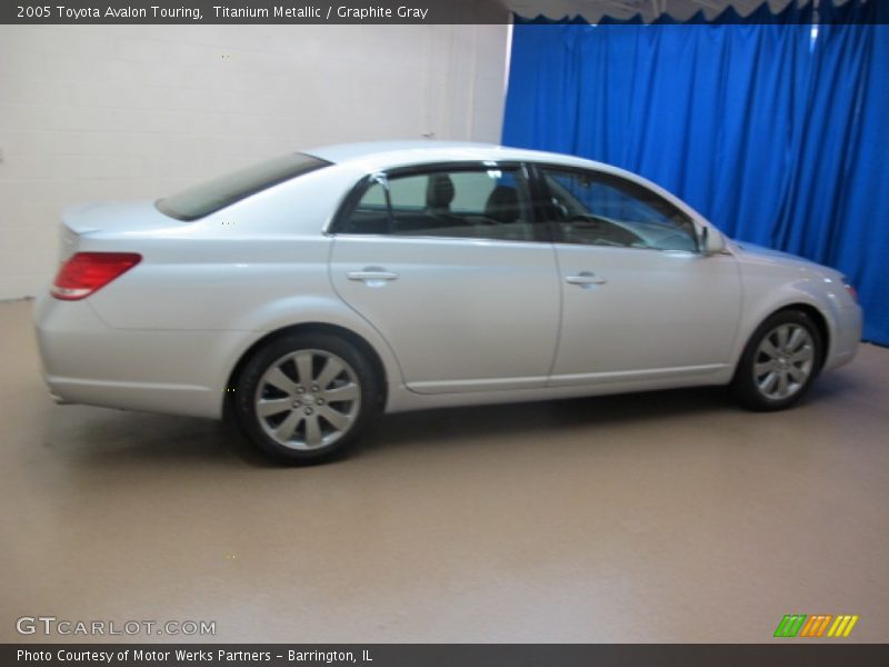 Titanium Metallic / Graphite Gray 2005 Toyota Avalon Touring