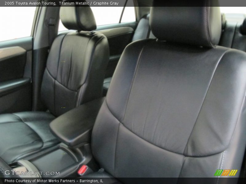 Titanium Metallic / Graphite Gray 2005 Toyota Avalon Touring