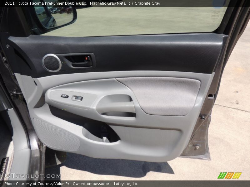 Magnetic Gray Metallic / Graphite Gray 2011 Toyota Tacoma PreRunner Double Cab