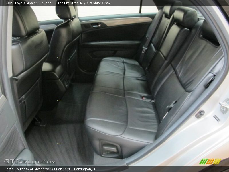 Titanium Metallic / Graphite Gray 2005 Toyota Avalon Touring