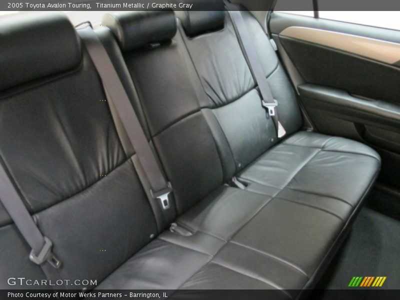 Titanium Metallic / Graphite Gray 2005 Toyota Avalon Touring