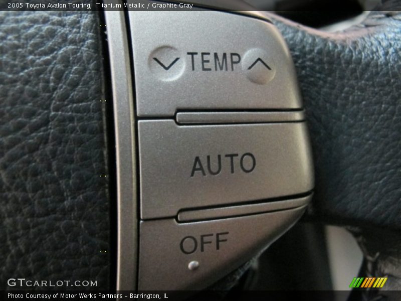 Titanium Metallic / Graphite Gray 2005 Toyota Avalon Touring