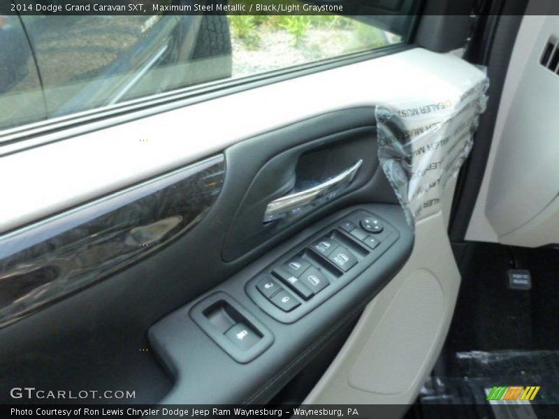 Maximum Steel Metallic / Black/Light Graystone 2014 Dodge Grand Caravan SXT