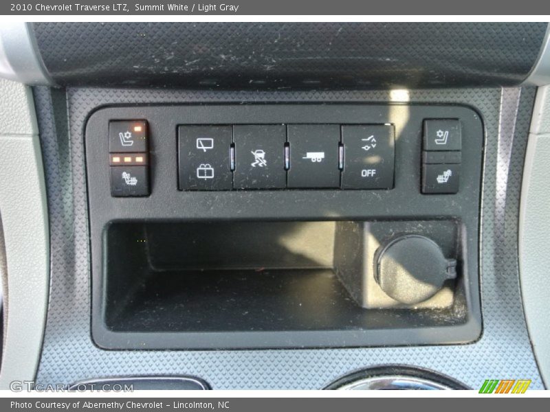Summit White / Light Gray 2010 Chevrolet Traverse LTZ