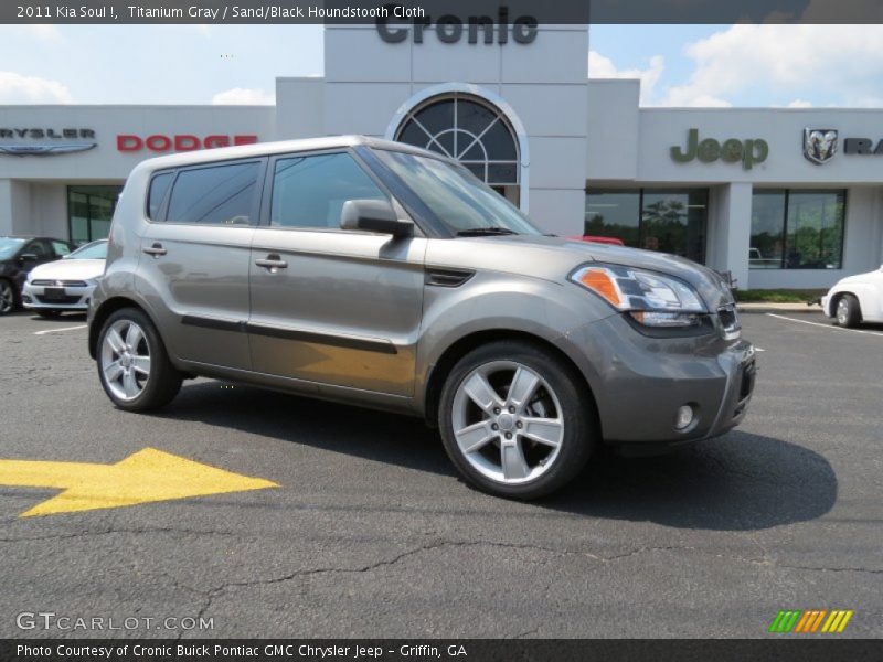 Titanium Gray / Sand/Black Houndstooth Cloth 2011 Kia Soul !