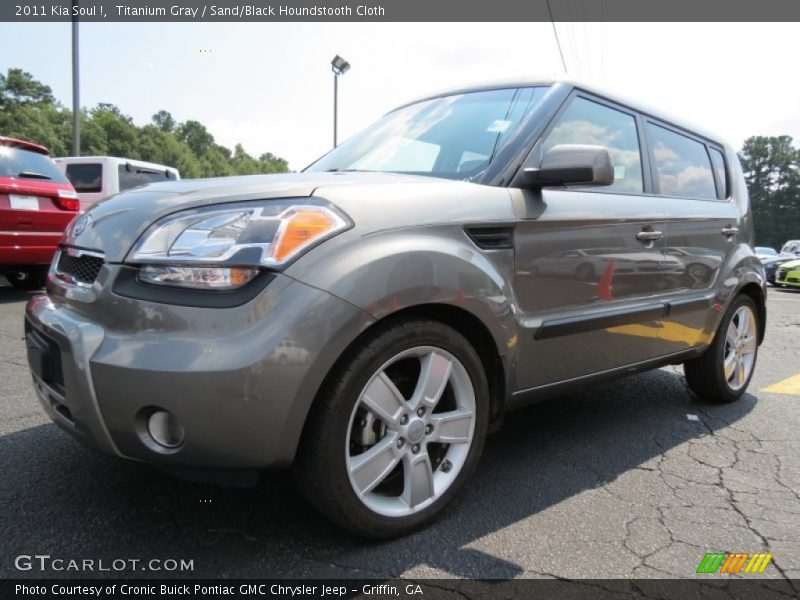 Titanium Gray / Sand/Black Houndstooth Cloth 2011 Kia Soul !