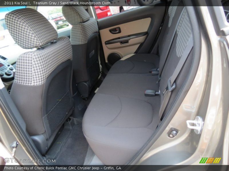 Titanium Gray / Sand/Black Houndstooth Cloth 2011 Kia Soul !