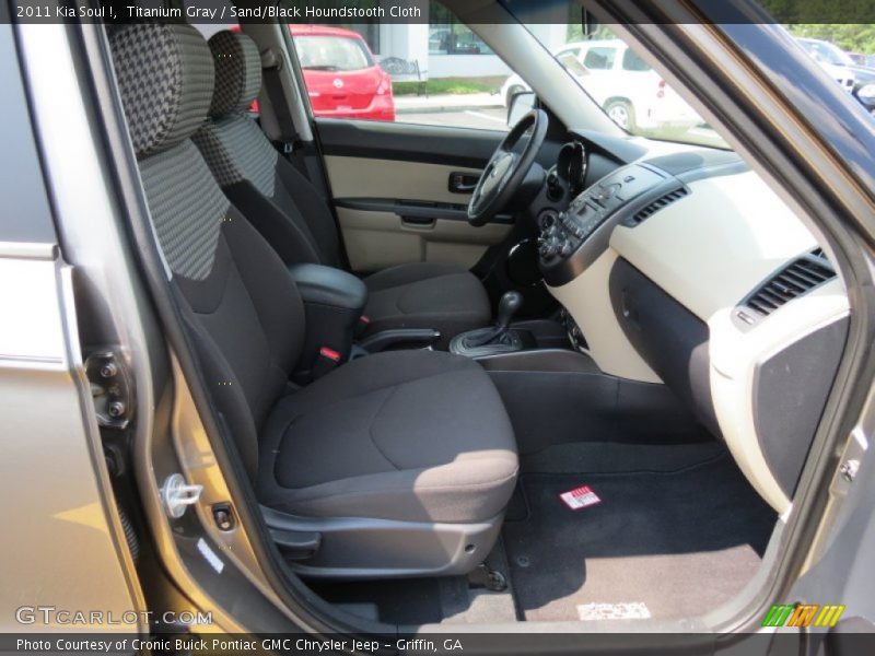Titanium Gray / Sand/Black Houndstooth Cloth 2011 Kia Soul !