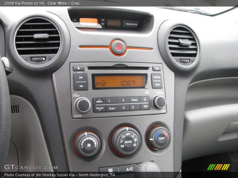Clear White / Gray 2008 Kia Rondo LX V6