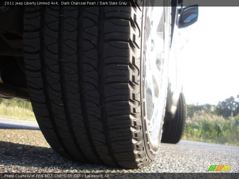 Dark Charcoal Pearl / Dark Slate Gray 2011 Jeep Liberty Limited 4x4