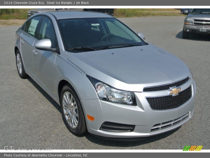 Front 3/4 View of 2014 Cruze Eco