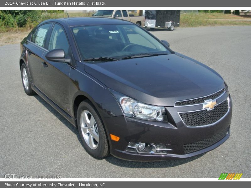 Tungsten Metallic / Jet Black 2014 Chevrolet Cruze LT