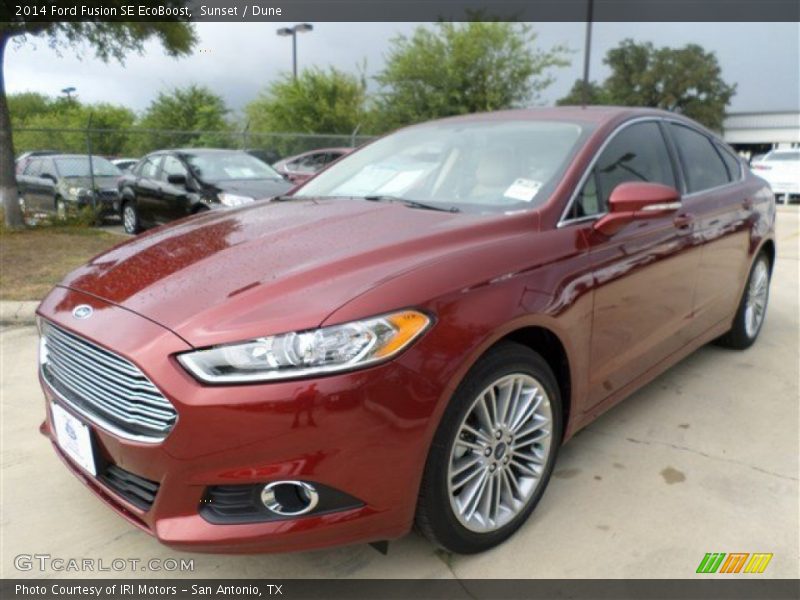 Front 3/4 View of 2014 Fusion SE EcoBoost