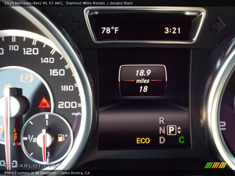 Diamond White Metallic / designo Black 2014 Mercedes-Benz ML 63 AMG