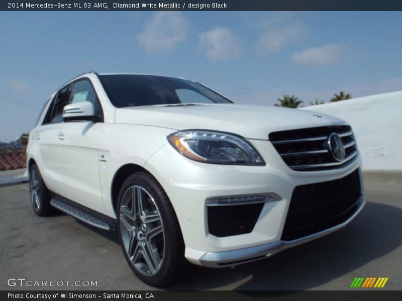 Front 3/4 View of 2014 ML 63 AMG