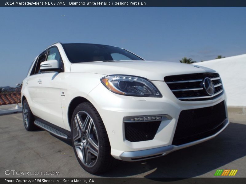 Front 3/4 View of 2014 ML 63 AMG