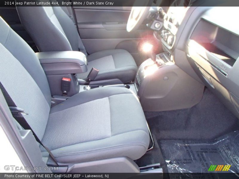 Bright White / Dark Slate Gray 2014 Jeep Patriot Latitude 4x4