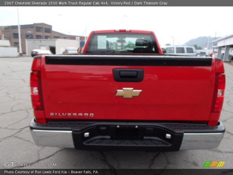 Victory Red / Dark Titanium Gray 2007 Chevrolet Silverado 1500 Work Truck Regular Cab 4x4