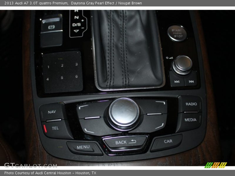 Controls of 2013 A7 3.0T quattro Premium
