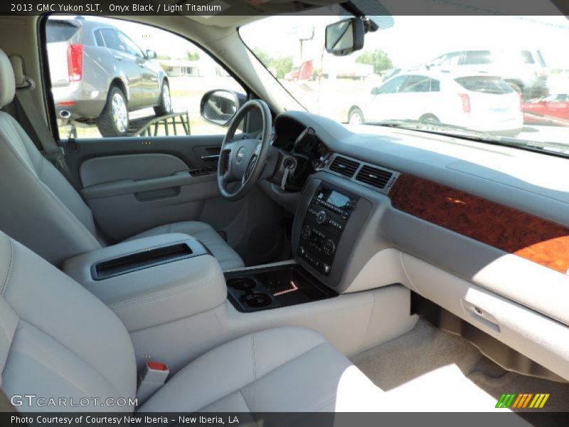 Onyx Black / Light Titanium 2013 GMC Yukon SLT