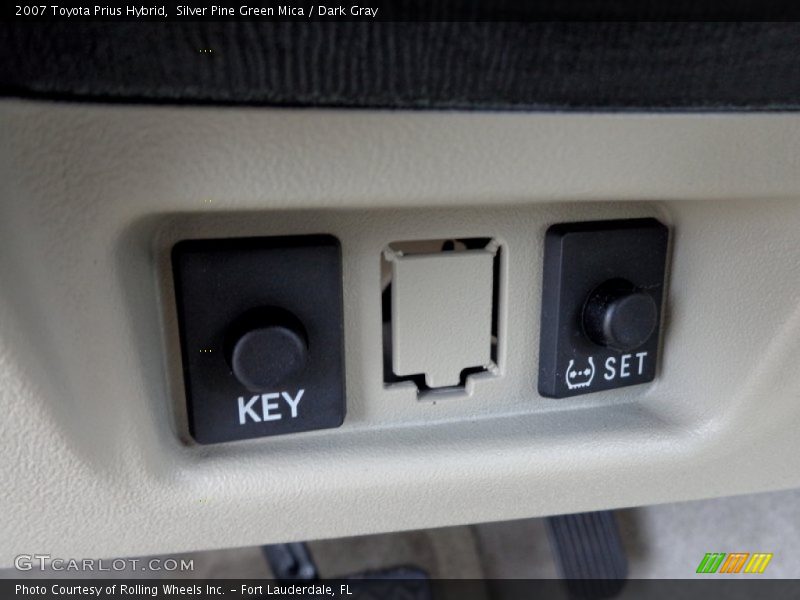 Silver Pine Green Mica / Dark Gray 2007 Toyota Prius Hybrid