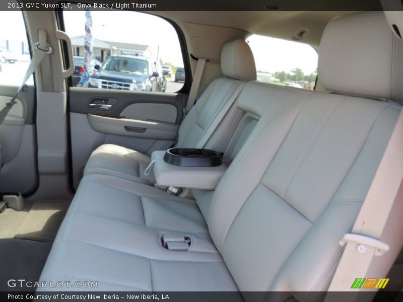 Onyx Black / Light Titanium 2013 GMC Yukon SLT