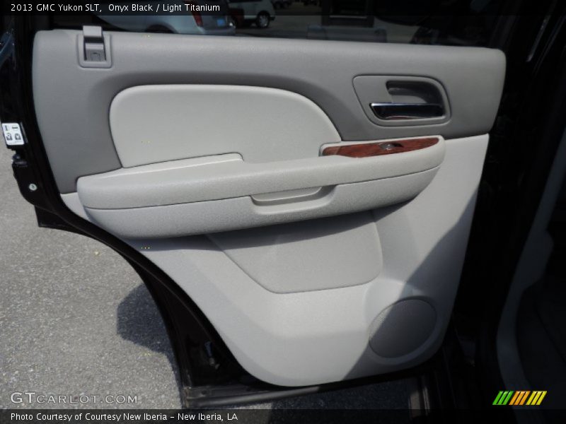 Onyx Black / Light Titanium 2013 GMC Yukon SLT