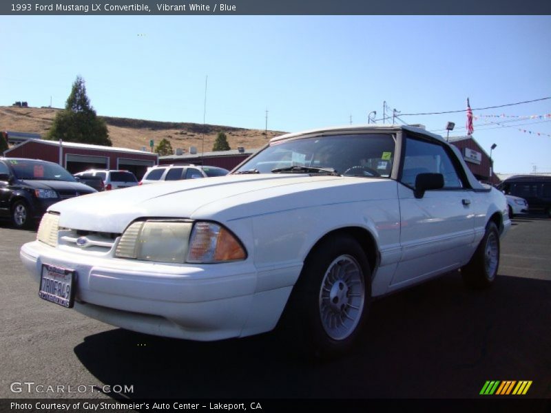 Vibrant White / Blue 1993 Ford Mustang LX Convertible