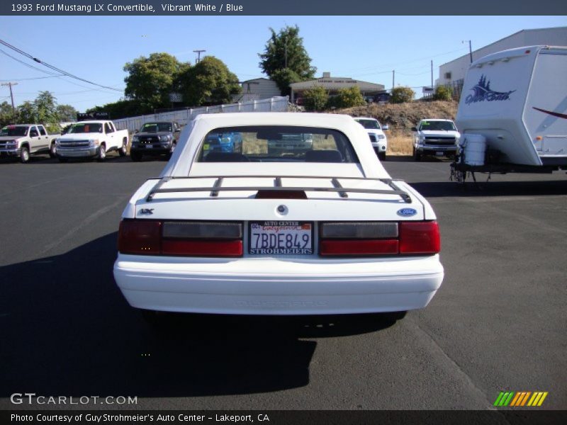 Vibrant White / Blue 1993 Ford Mustang LX Convertible