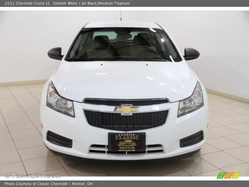 Summit White / Jet Black/Medium Titanium 2011 Chevrolet Cruze LS