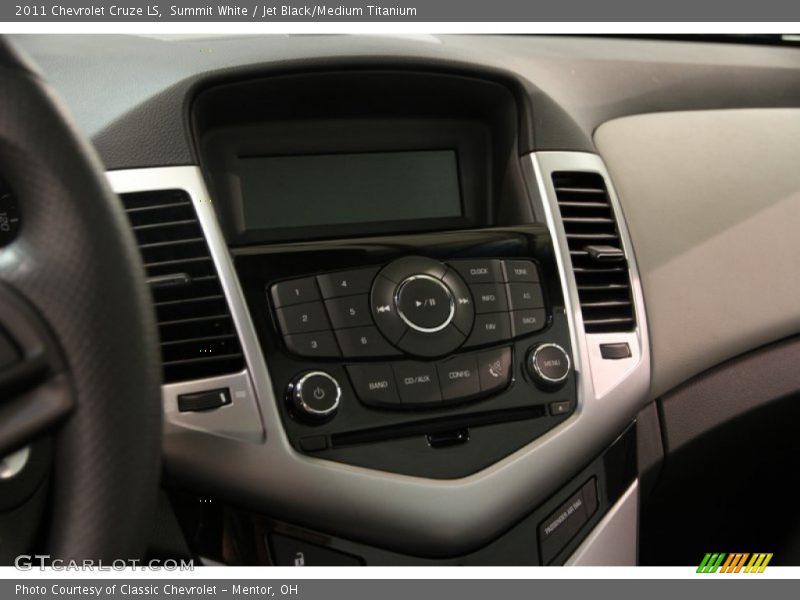 Summit White / Jet Black/Medium Titanium 2011 Chevrolet Cruze LS