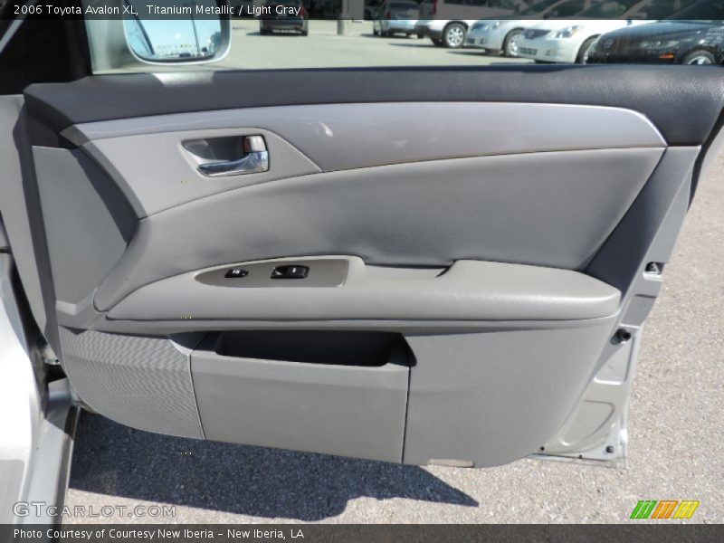 Titanium Metallic / Light Gray 2006 Toyota Avalon XL