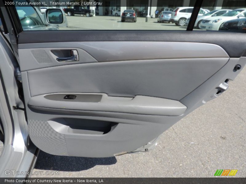 Titanium Metallic / Light Gray 2006 Toyota Avalon XL
