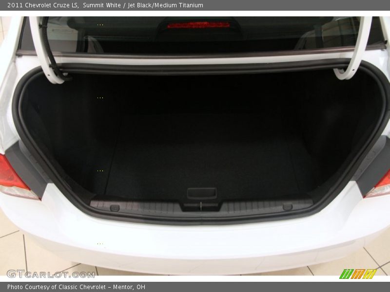 Summit White / Jet Black/Medium Titanium 2011 Chevrolet Cruze LS