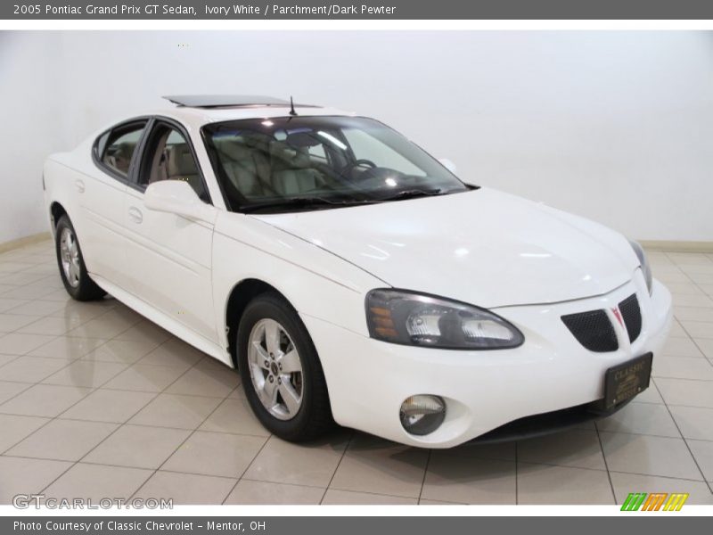 Ivory White / Parchment/Dark Pewter 2005 Pontiac Grand Prix GT Sedan