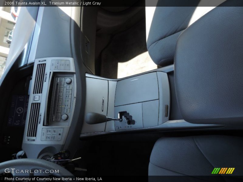 Titanium Metallic / Light Gray 2006 Toyota Avalon XL