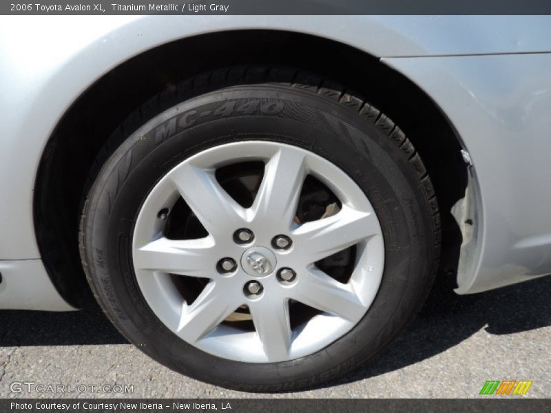 Titanium Metallic / Light Gray 2006 Toyota Avalon XL