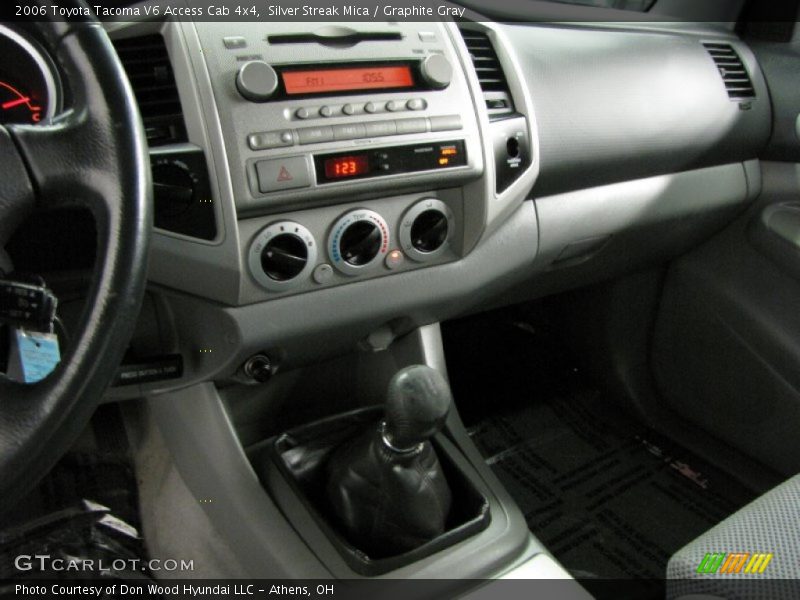 Silver Streak Mica / Graphite Gray 2006 Toyota Tacoma V6 Access Cab 4x4