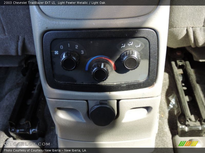 Light Pewter Metallic / Light Oak 2003 Chevrolet TrailBlazer EXT LS