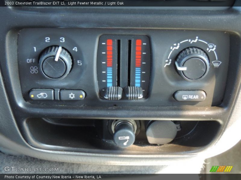 Light Pewter Metallic / Light Oak 2003 Chevrolet TrailBlazer EXT LS