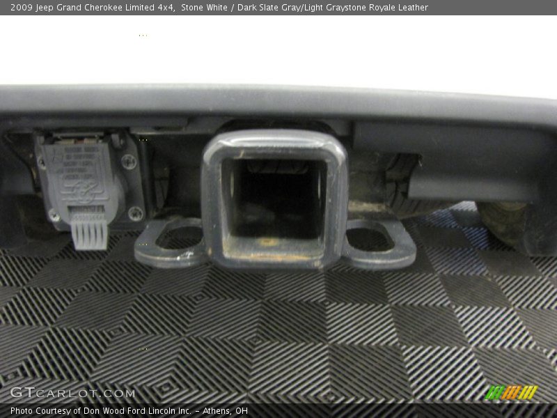 Stone White / Dark Slate Gray/Light Graystone Royale Leather 2009 Jeep Grand Cherokee Limited 4x4