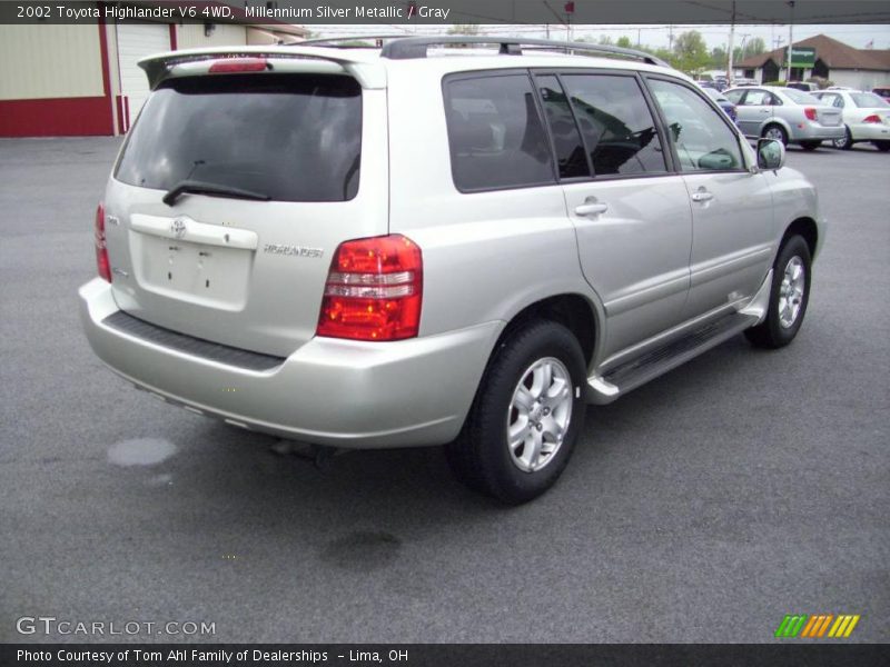 Millennium Silver Metallic / Gray 2002 Toyota Highlander V6 4WD