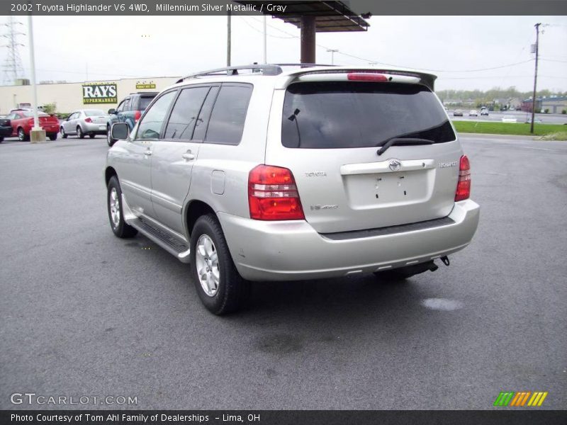 Millennium Silver Metallic / Gray 2002 Toyota Highlander V6 4WD