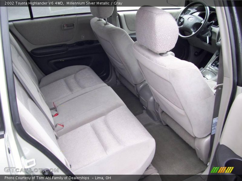 Millennium Silver Metallic / Gray 2002 Toyota Highlander V6 4WD