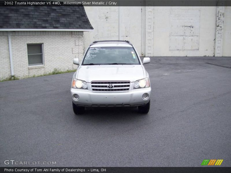 Millennium Silver Metallic / Gray 2002 Toyota Highlander V6 4WD