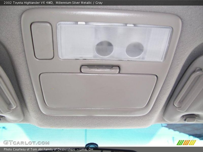 Millennium Silver Metallic / Gray 2002 Toyota Highlander V6 4WD