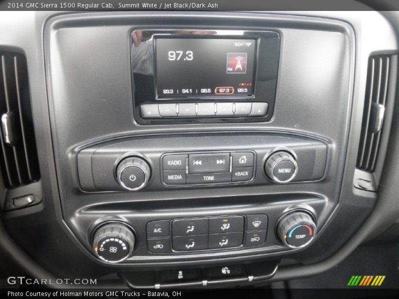 Controls of 2014 Sierra 1500 Regular Cab