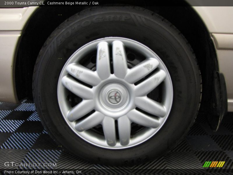 Cashmere Beige Metallic / Oak 2000 Toyota Camry CE