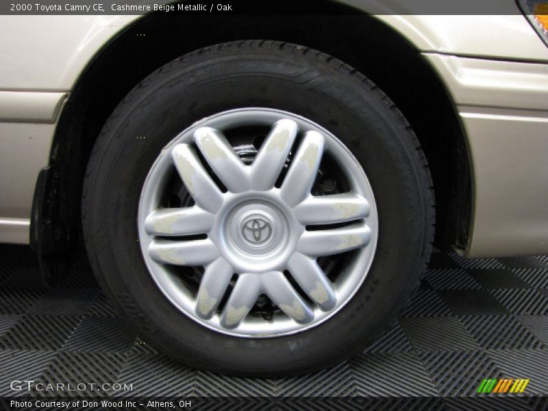 Cashmere Beige Metallic / Oak 2000 Toyota Camry CE